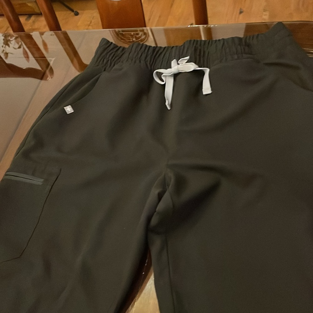 Figs Scrub Sets - image 7